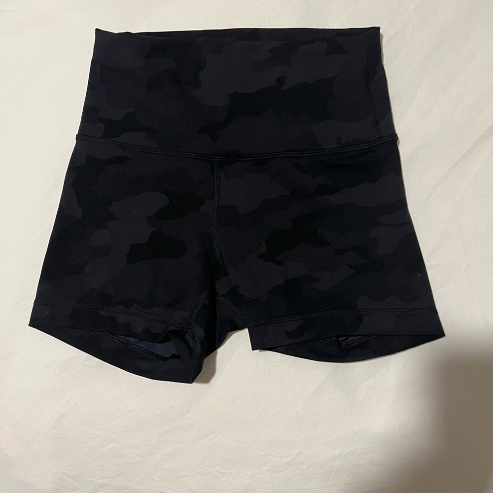 Lululemon Biker shorts 2.5 inch